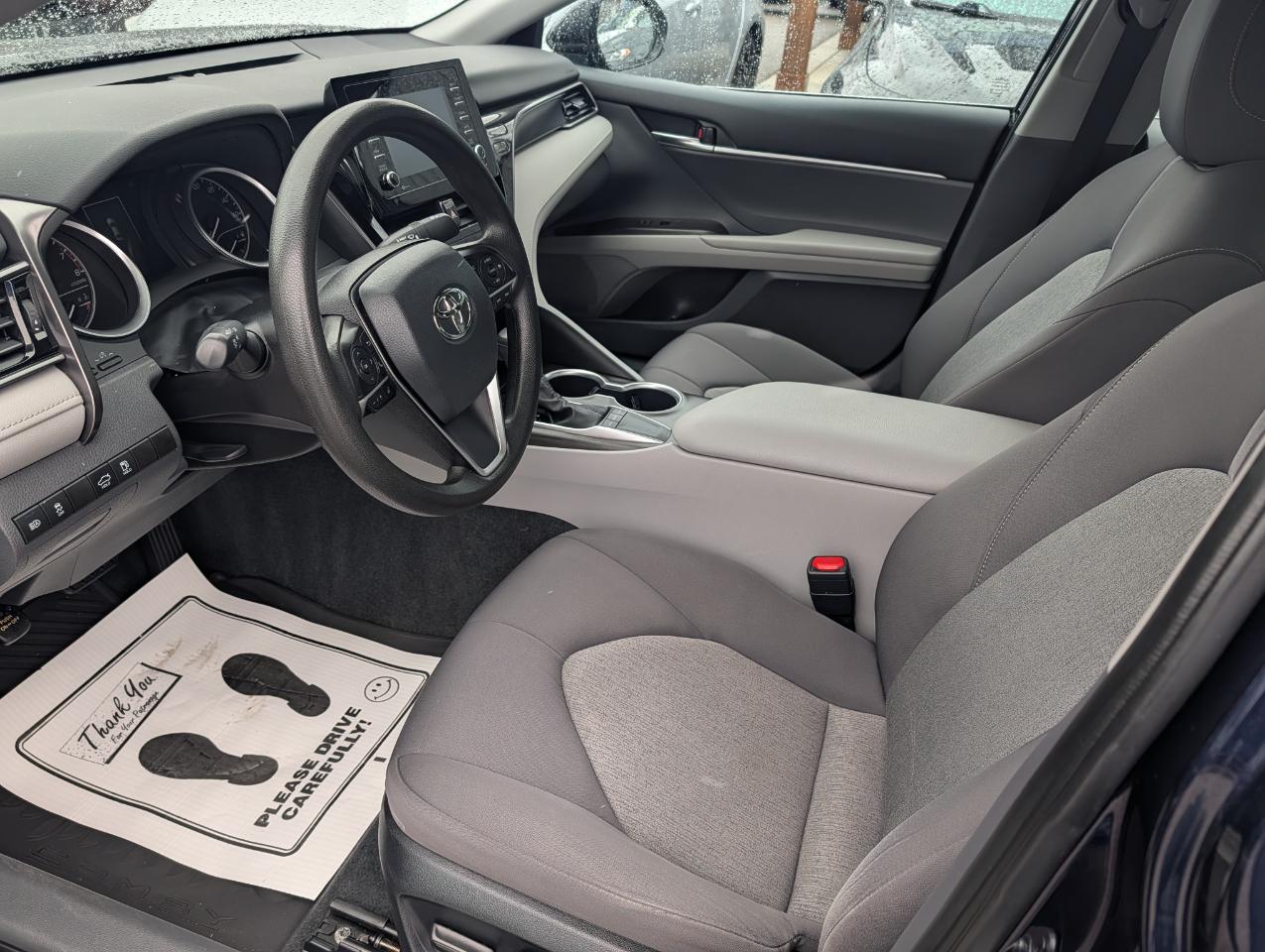 Toyota Camry LE Auto (Natl) 2022