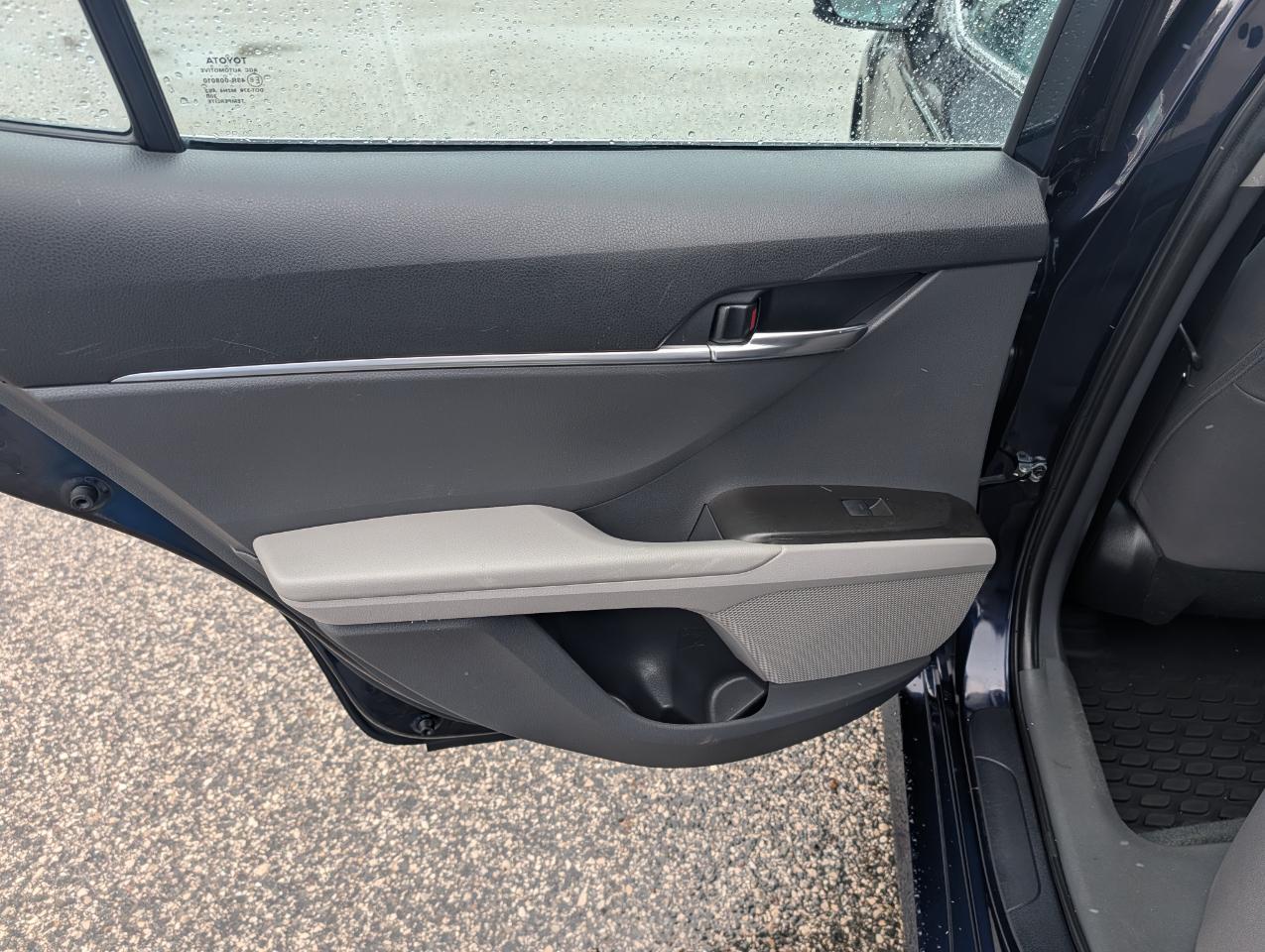 Toyota Camry LE Auto (Natl) 2022