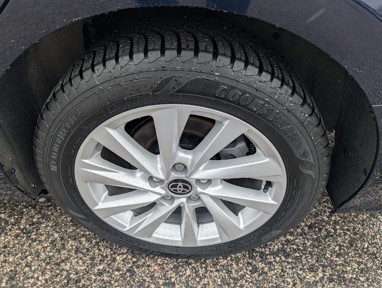 Toyota Camry LE Auto (Natl) 2022