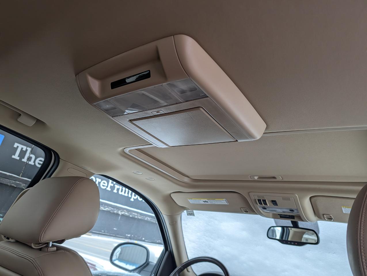 GMC Yukon AWD 4dr 1500 Denali 2012