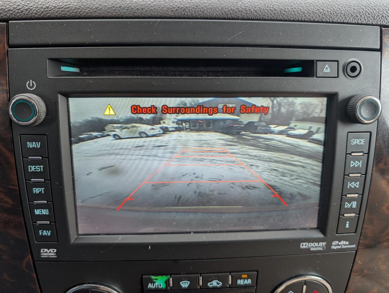 GMC Yukon AWD 4dr 1500 Denali 2012