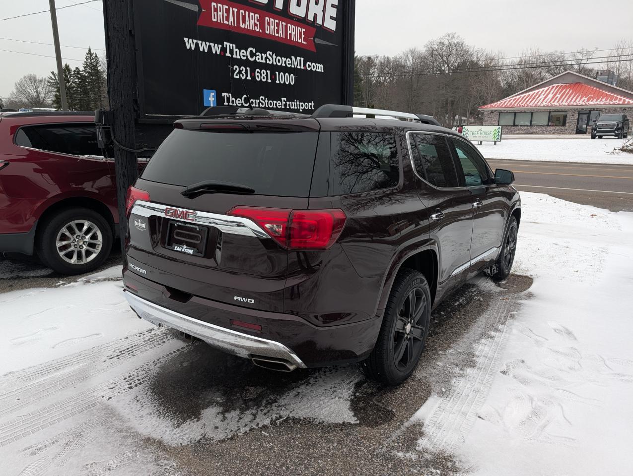 GMC Acadia AWD 4dr Denali 2017