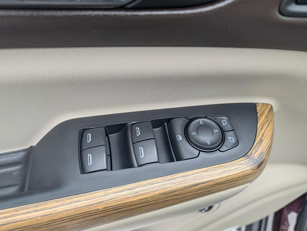 GMC Acadia AWD 4dr Denali 2017