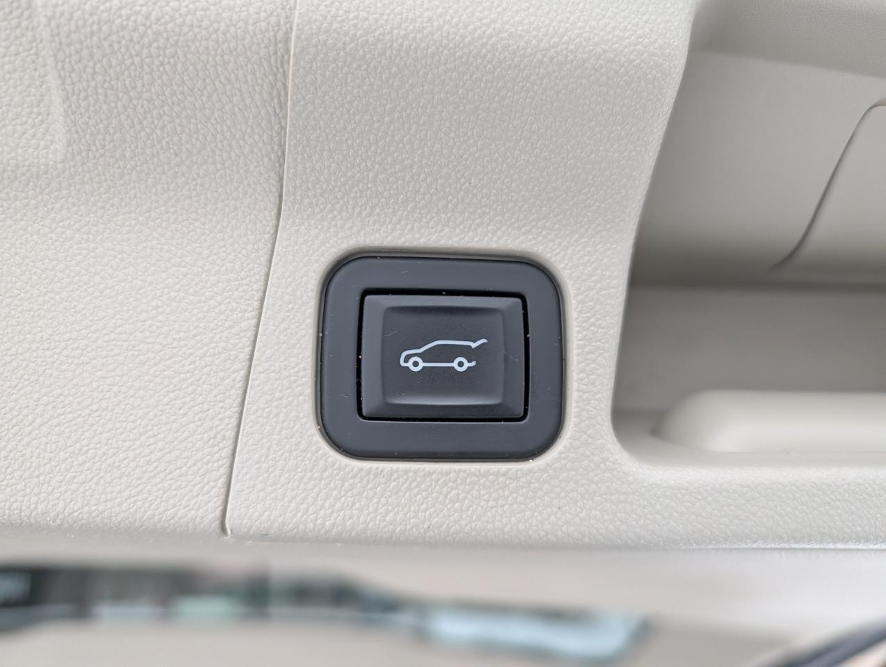 GMC Acadia AWD 4dr Denali 2017