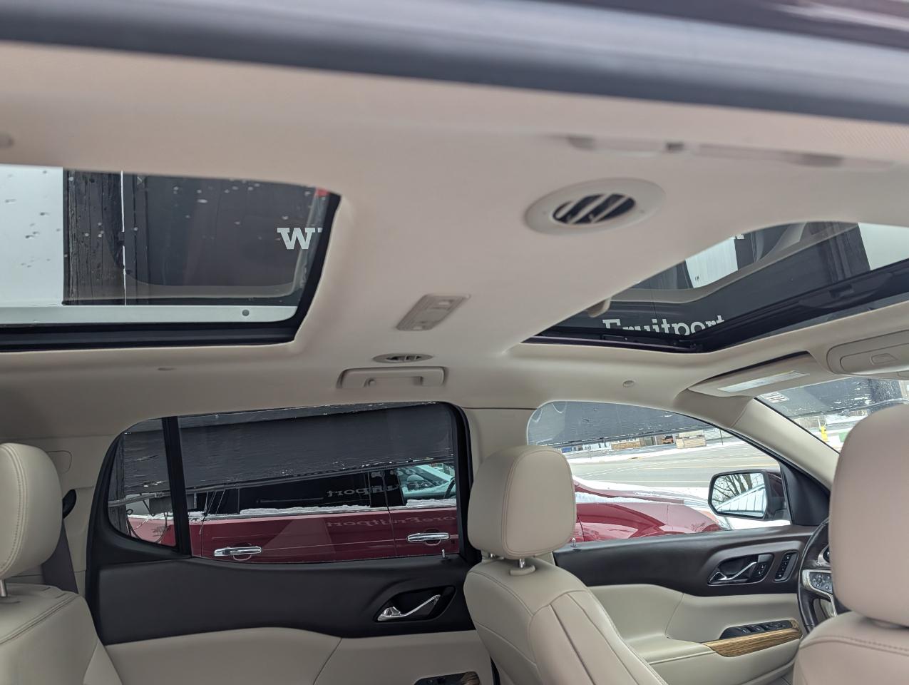 GMC Acadia AWD 4dr Denali 2017