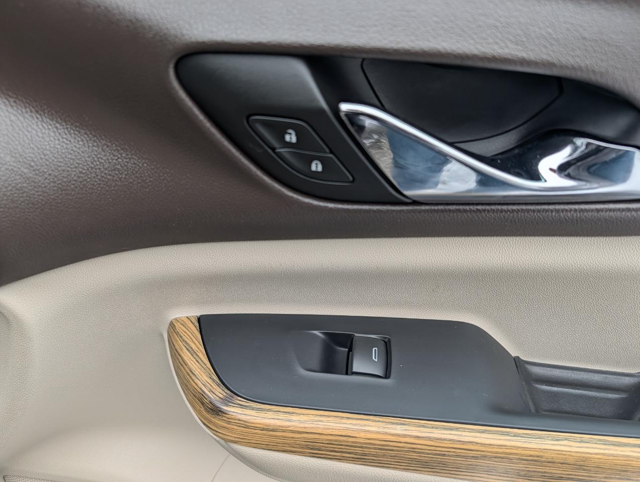 GMC Acadia AWD 4dr Denali 2017