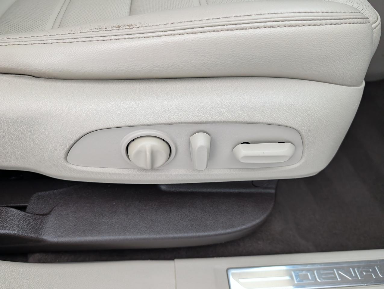 GMC Acadia AWD 4dr Denali 2017