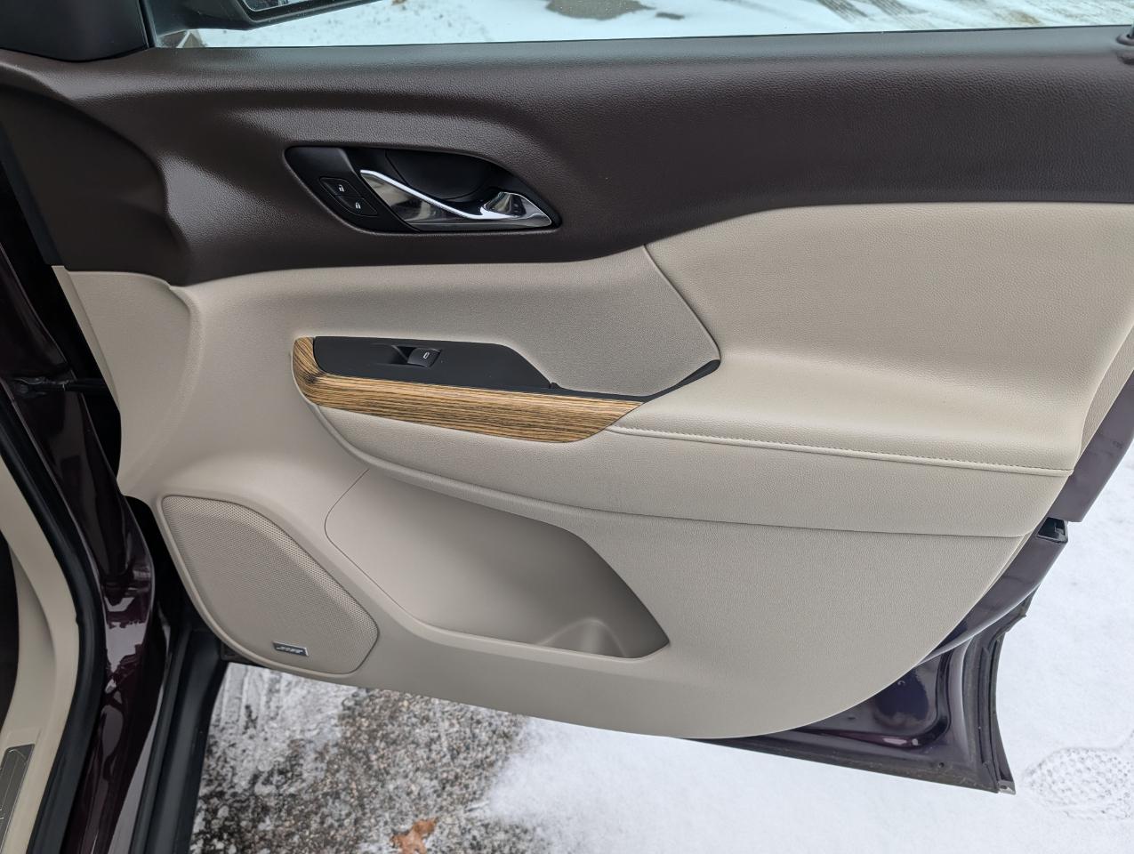 GMC Acadia AWD 4dr Denali 2017