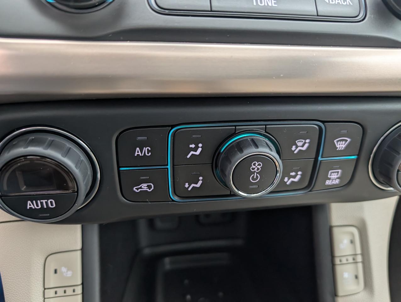 GMC Acadia AWD 4dr Denali 2017