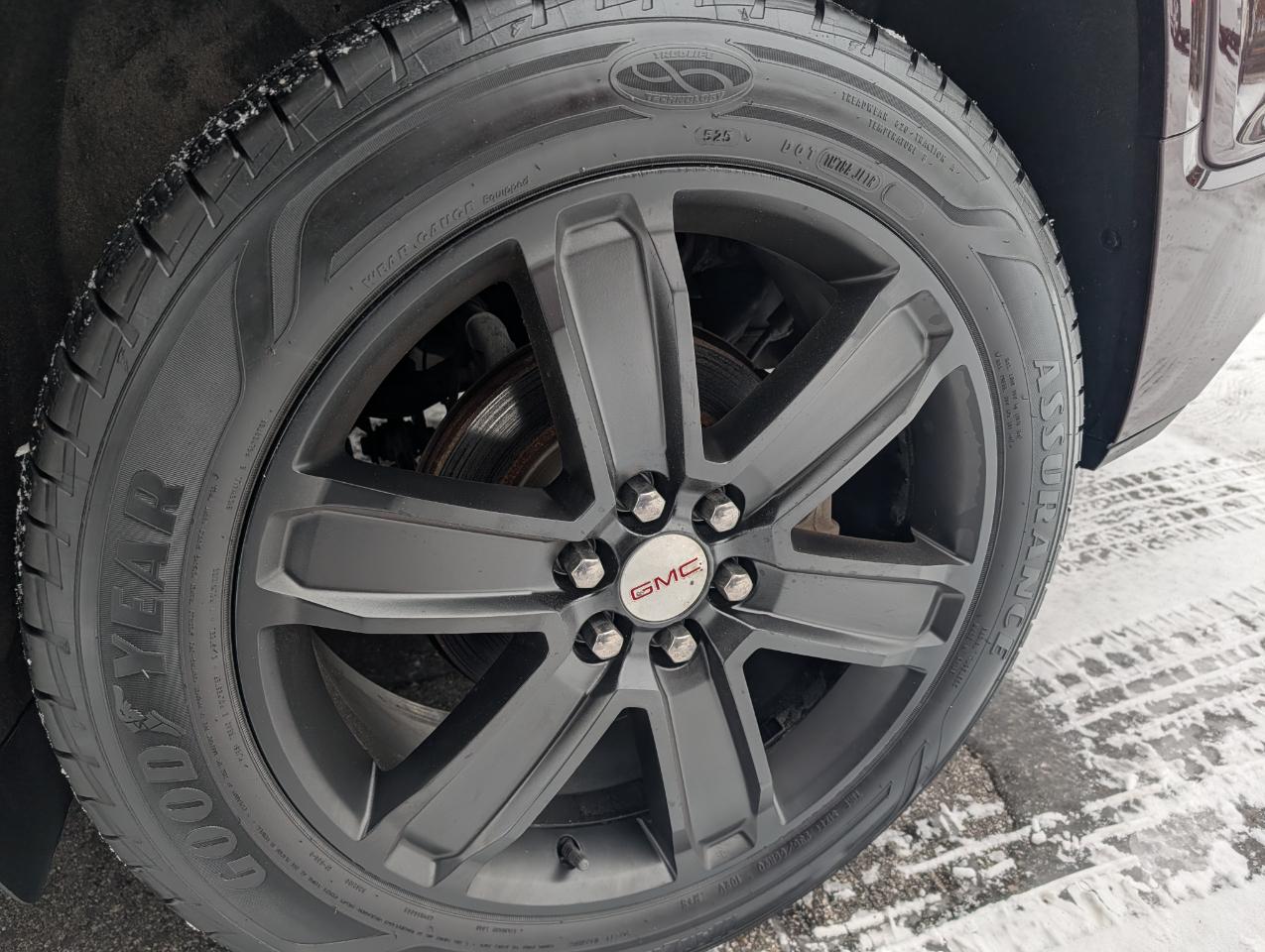 GMC Acadia AWD 4dr Denali 2017