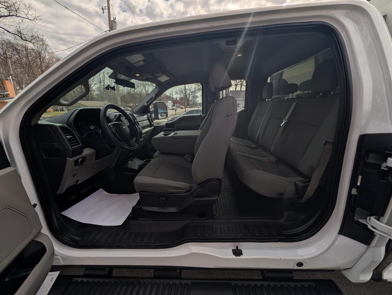 Ford Super Duty F-250 SRW XL 4WD Crew Cab 6.75' Box 2019