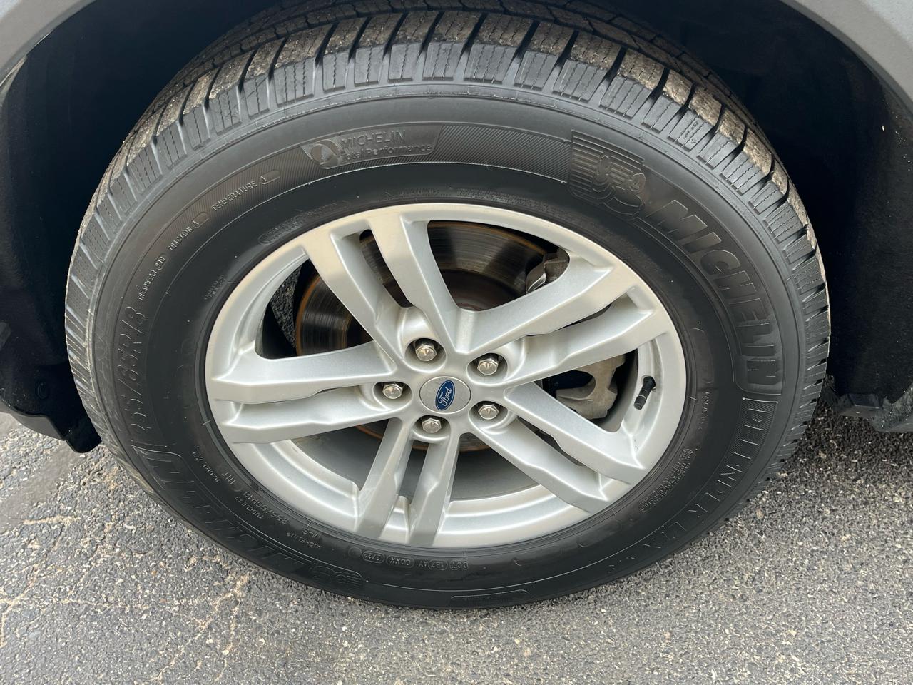 Ford Explorer XLT 4WD 2020