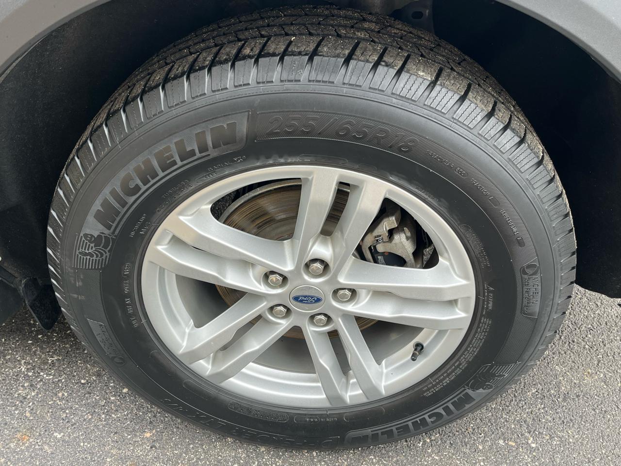 Ford Explorer XLT 4WD 2020