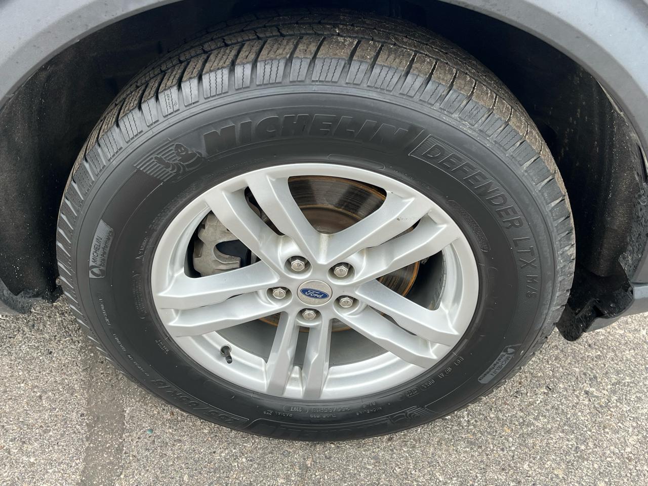 Ford Explorer XLT 4WD 2020