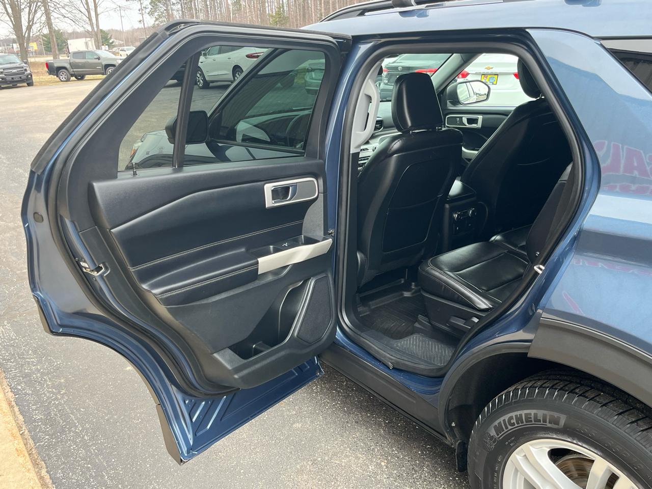 Ford Explorer XLT 4WD 2020