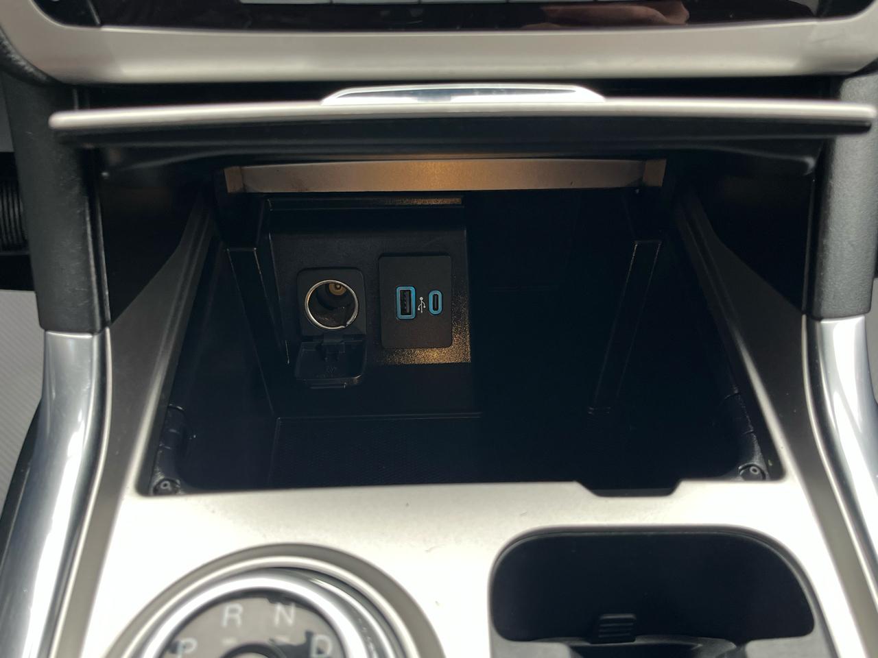 Ford Explorer XLT 4WD 2020