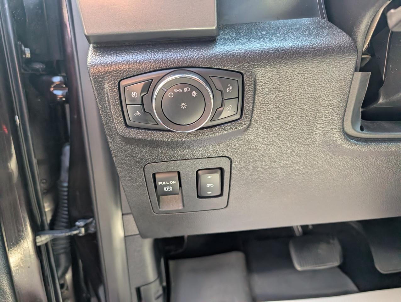 Ford F-150 4WD SuperCrew 145" XLT 2018