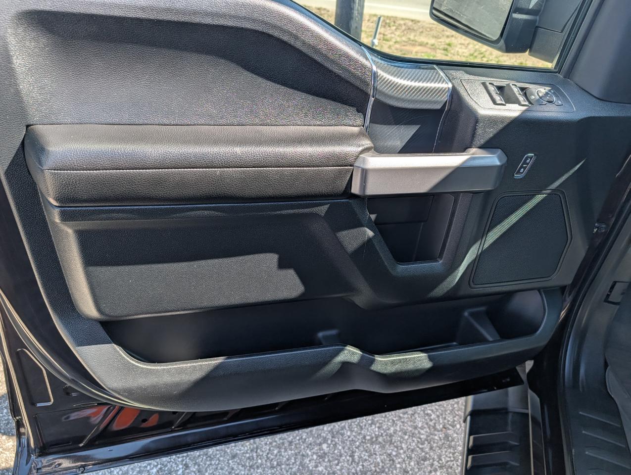 Ford F-150 4WD SuperCrew 145" XLT 2018