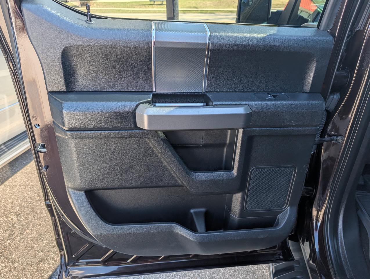 Ford F-150 4WD SuperCrew 145" XLT 2018