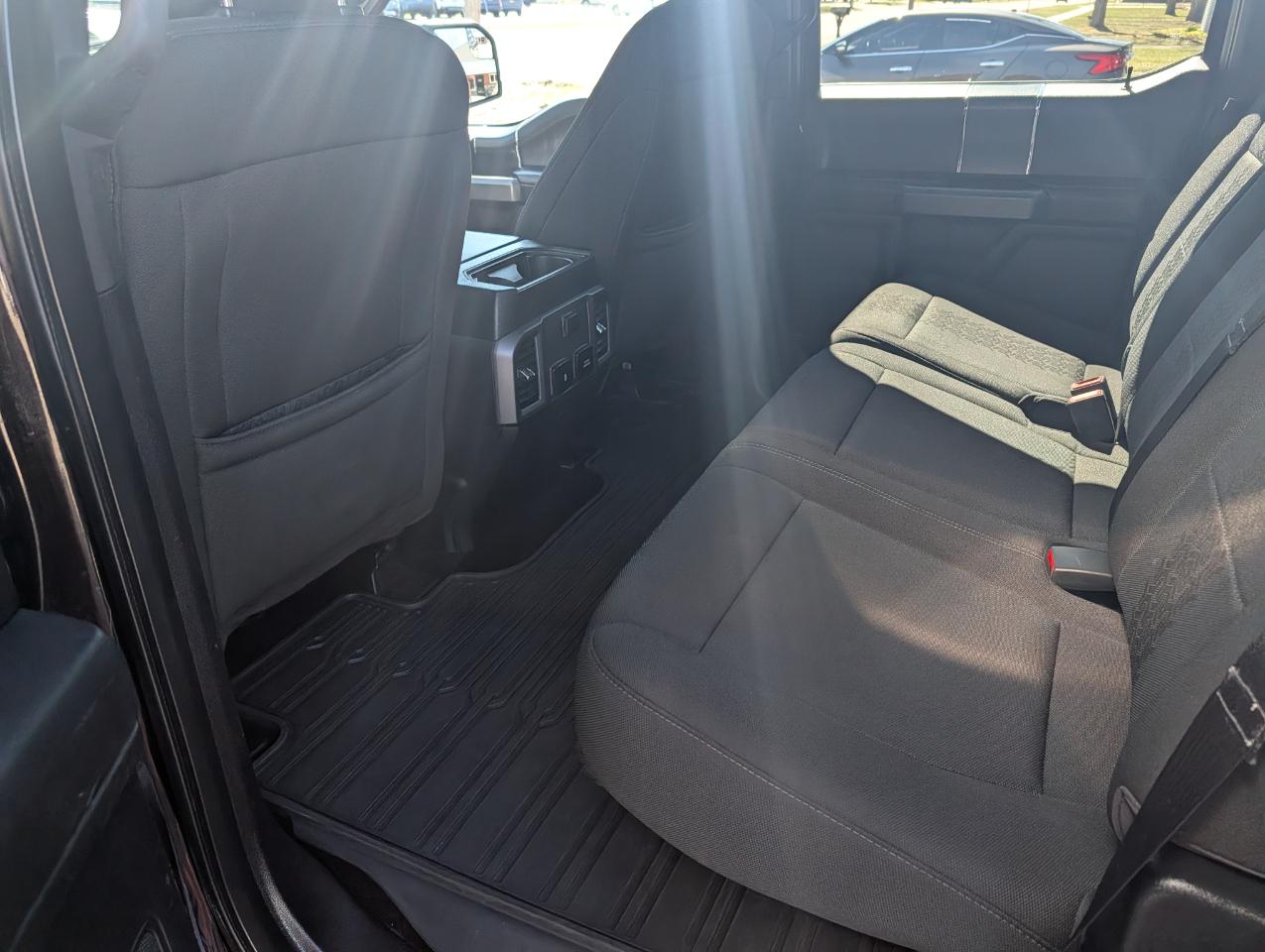 Ford F-150 4WD SuperCrew 145" XLT 2018