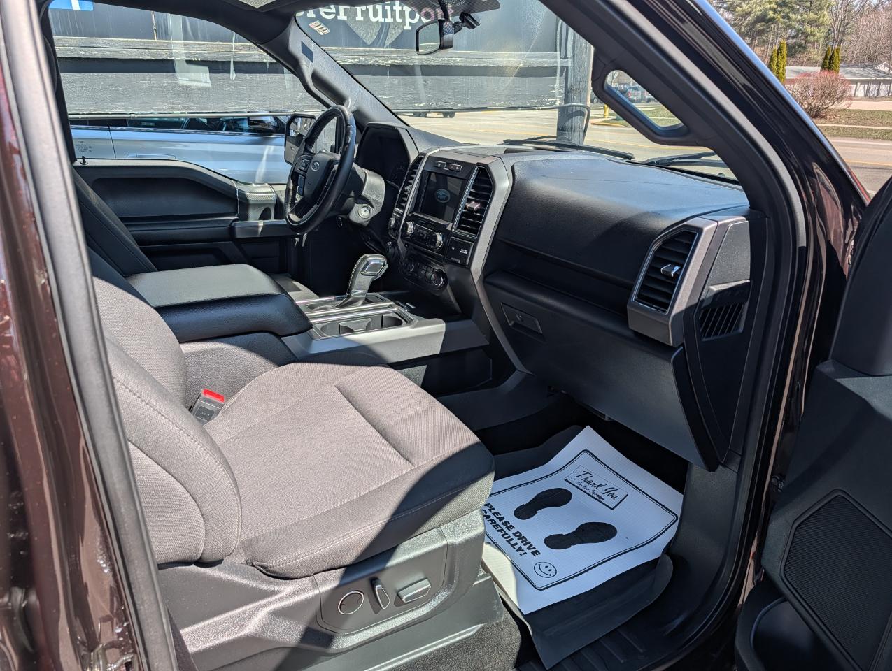 Ford F-150 4WD SuperCrew 145" XLT 2018