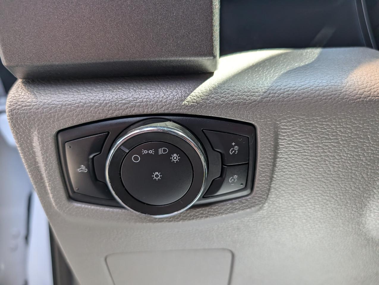 Ford Super Duty F-250 SRW XL 4WD Crew Cab 6.75' Box 2020