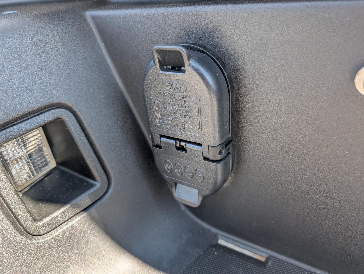 Ford Super Duty F-250 SRW XL 4WD Crew Cab 6.75' Box 2020