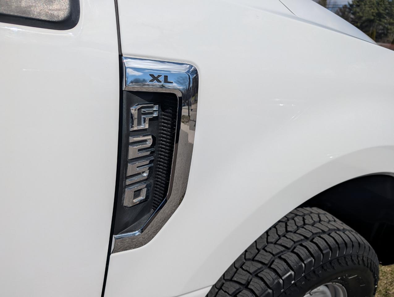 Ford Super Duty F-250 SRW XL 4WD Crew Cab 6.75' Box 2020