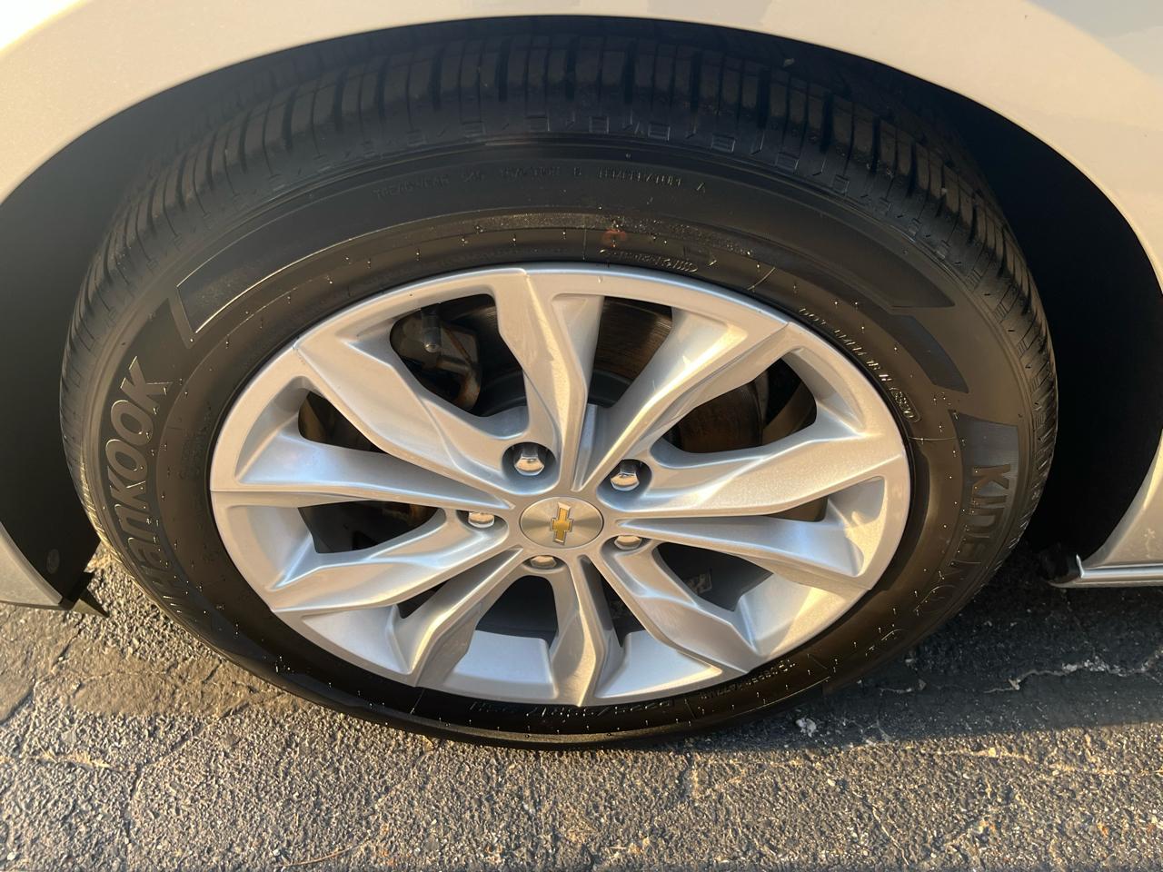 Chevrolet Malibu 4dr Sdn LT 2021