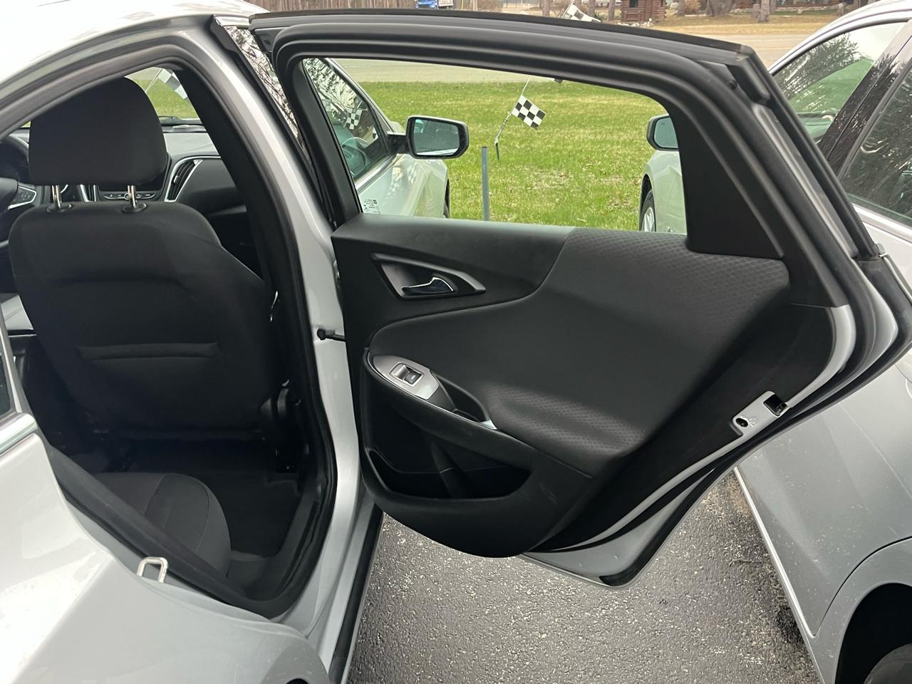 Chevrolet Malibu 4dr Sdn LT 2021