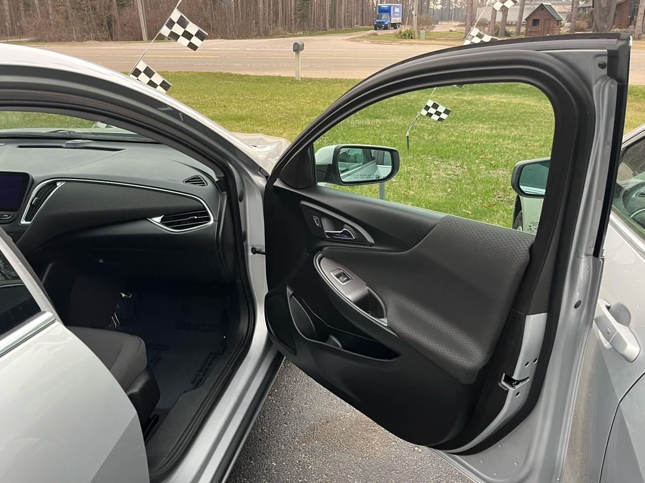 Chevrolet Malibu 4dr Sdn LT 2021