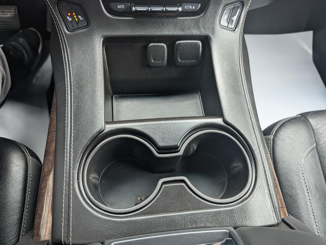 Chevrolet Tahoe 4WD 4dr LT 2015