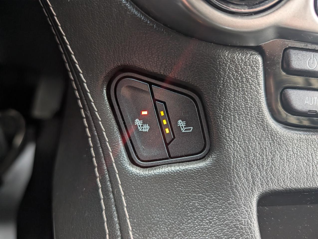 Chevrolet Tahoe 4WD 4dr LT 2015