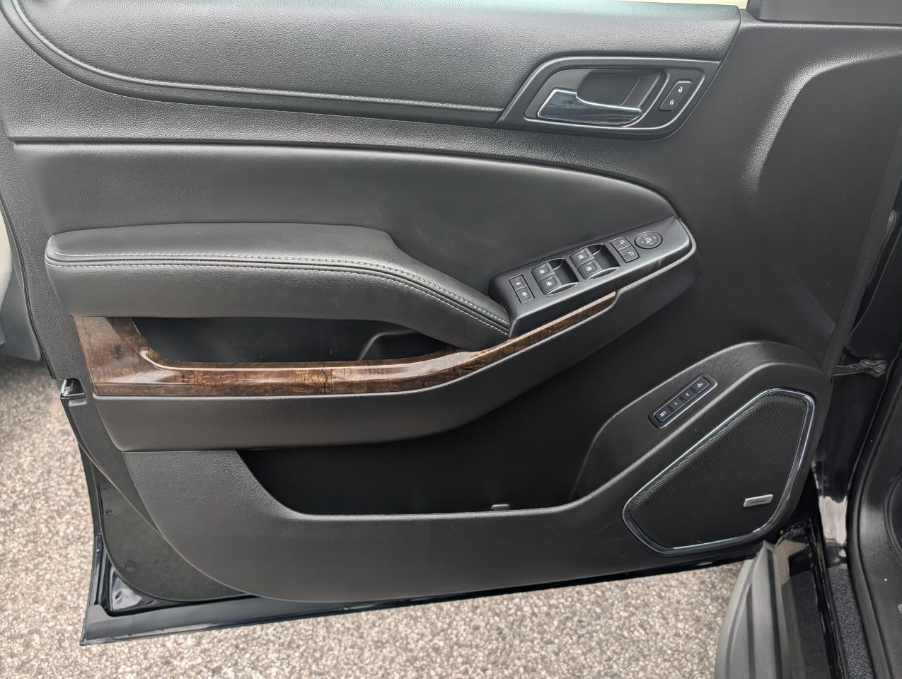 Chevrolet Tahoe 4WD 4dr LT 2015