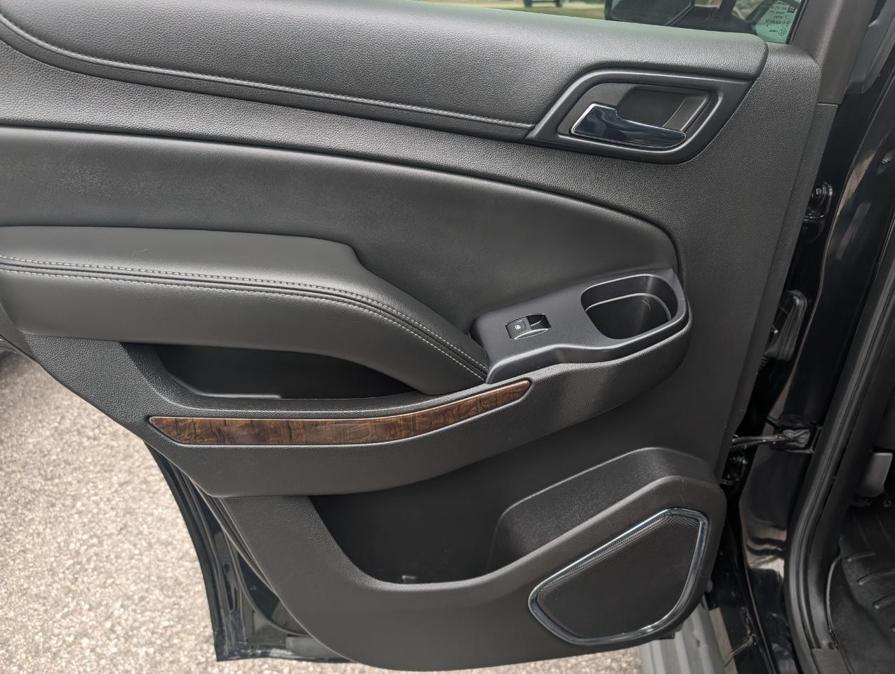 Chevrolet Tahoe 4WD 4dr LT 2015