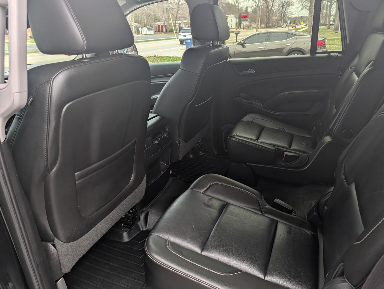 Chevrolet Tahoe 4WD 4dr LT 2015