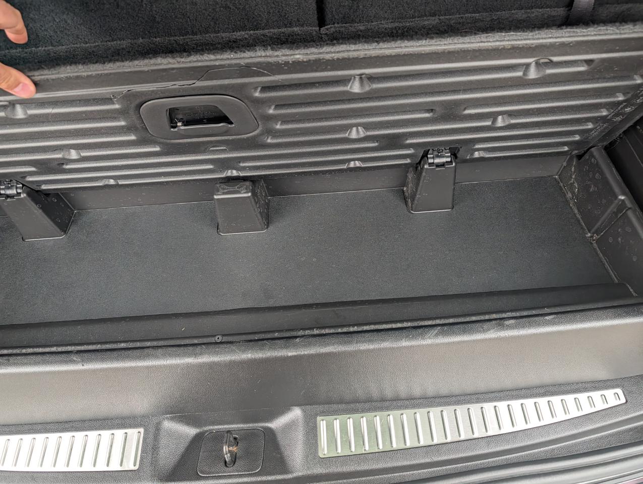 Chevrolet Tahoe 4WD 4dr LT 2015