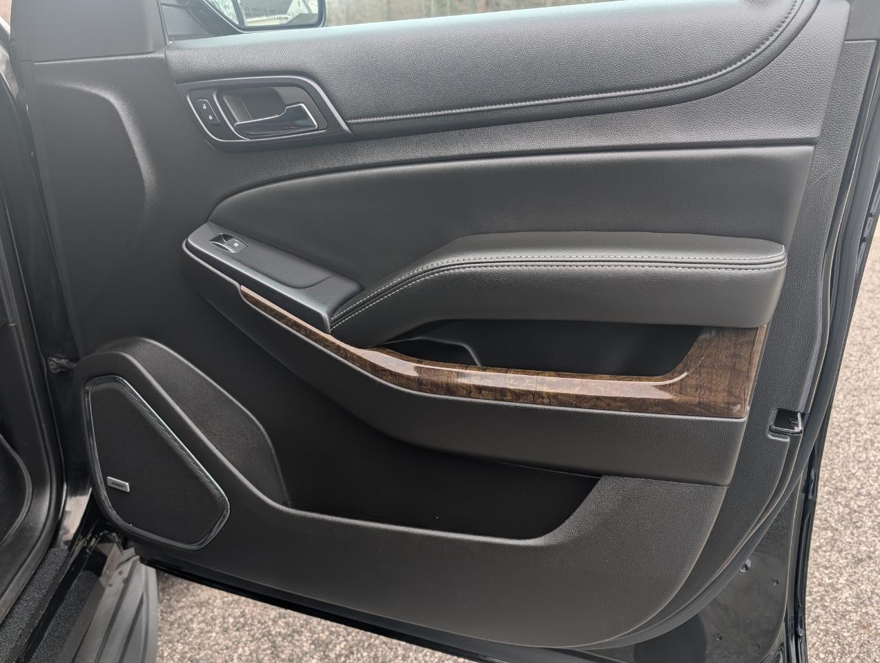 Chevrolet Tahoe 4WD 4dr LT 2015