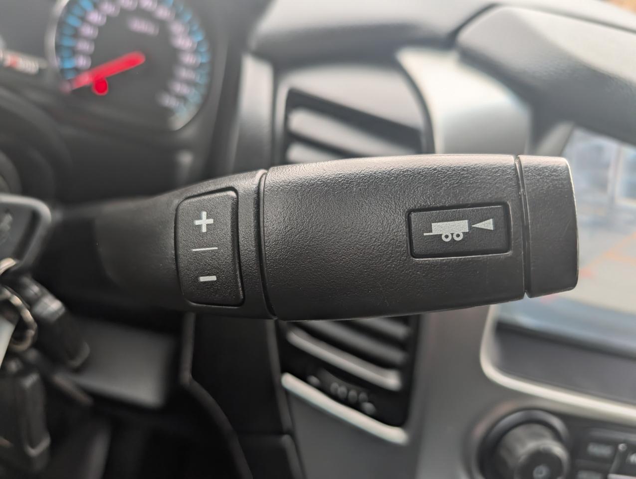 Chevrolet Tahoe 4WD 4dr LT 2015