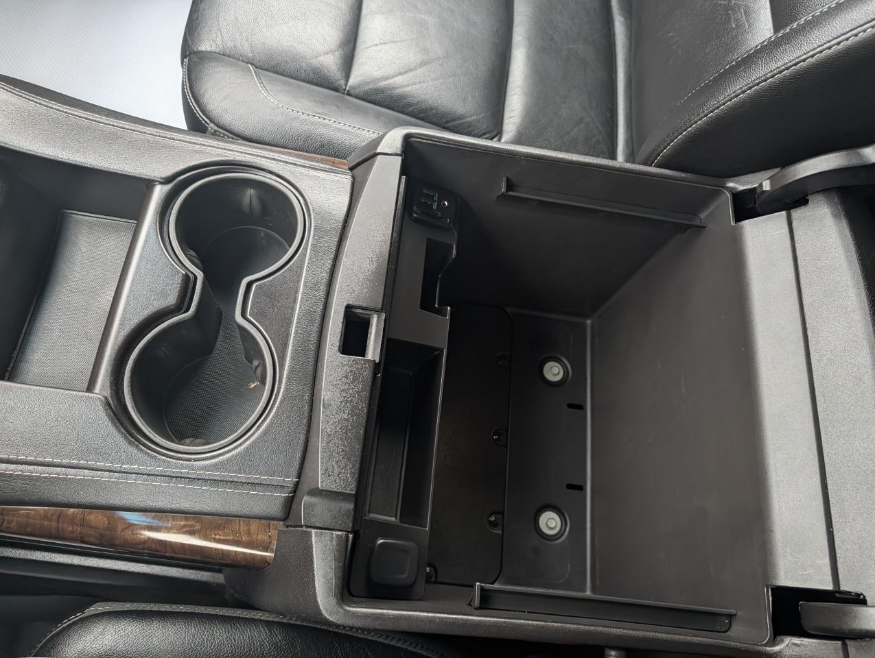 Chevrolet Tahoe 4WD 4dr LT 2015