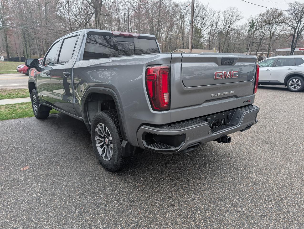 GMC Sierra 1500 4WD Crew Cab 147" AT4 2021