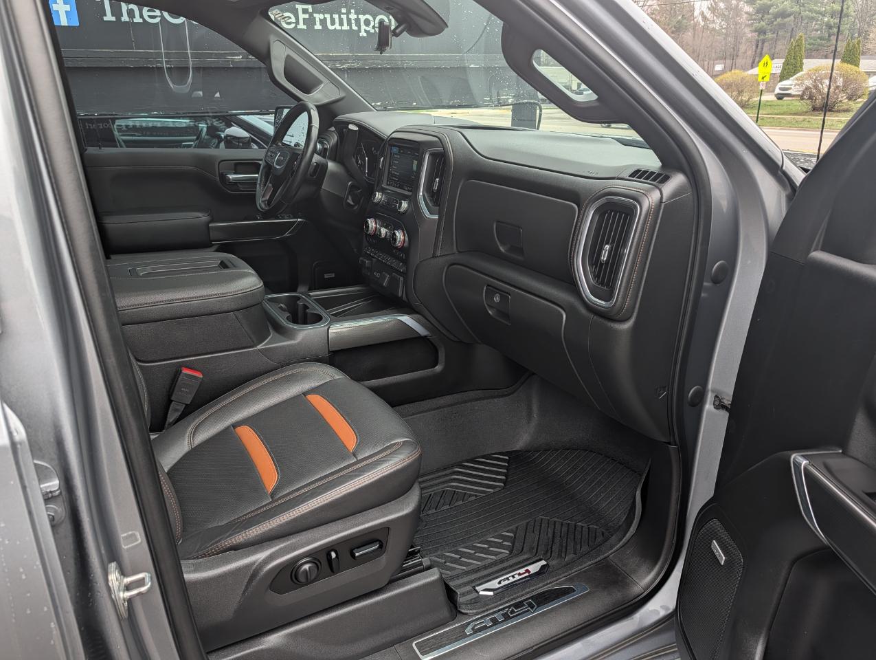 GMC Sierra 1500 4WD Crew Cab 147" AT4 2021