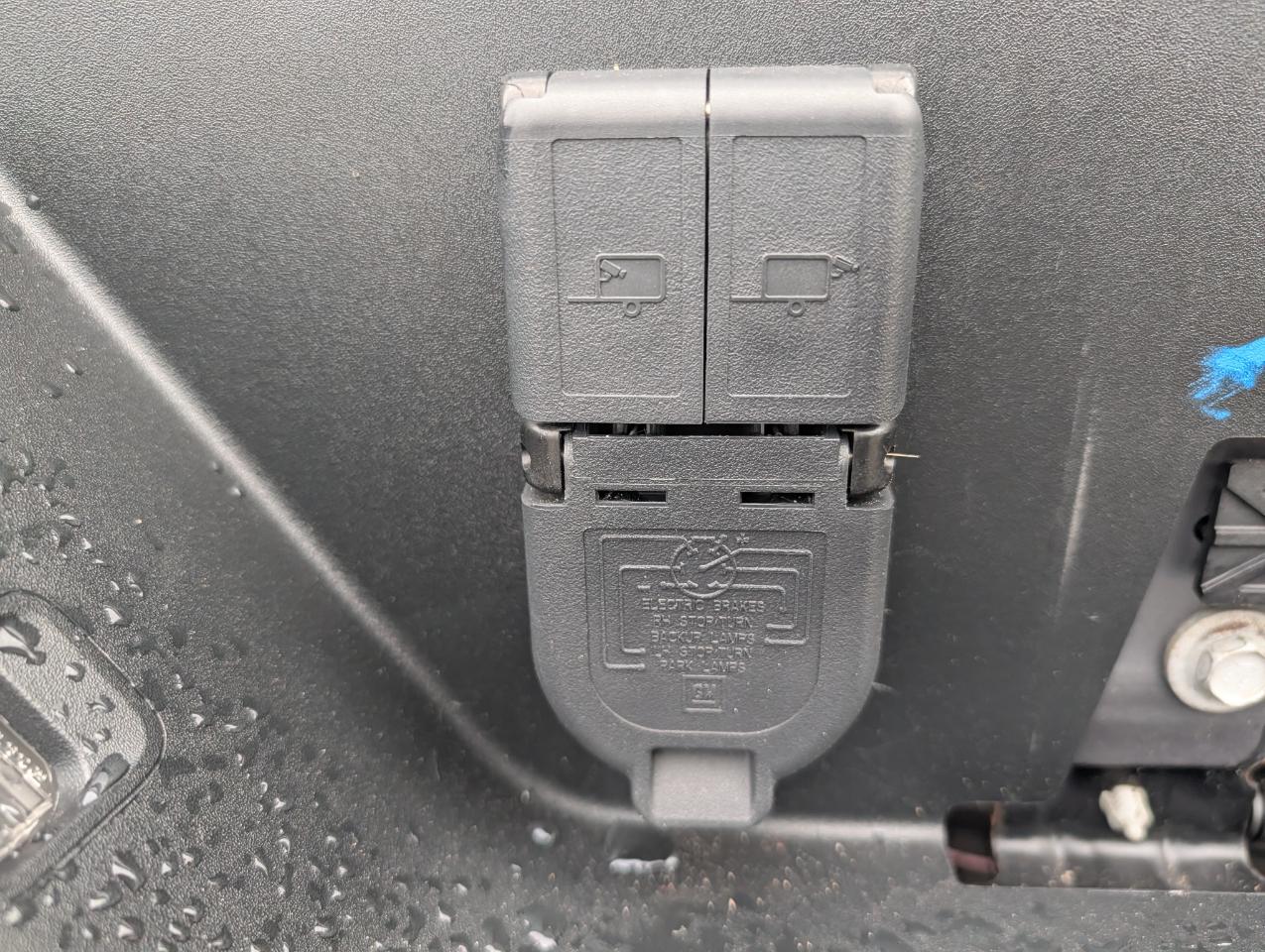 GMC Sierra 1500 4WD Crew Cab 147" AT4 2021