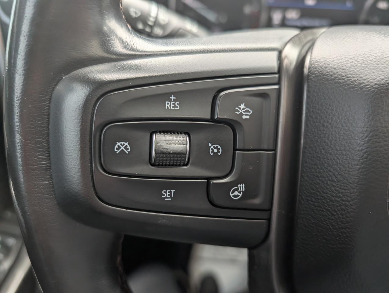 GMC Sierra 1500 4WD Crew Cab 147" AT4 2021