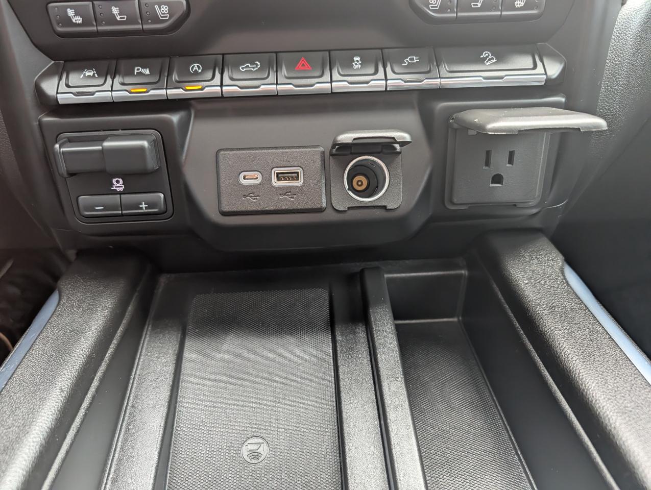 GMC Sierra 1500 4WD Crew Cab 147" AT4 2021