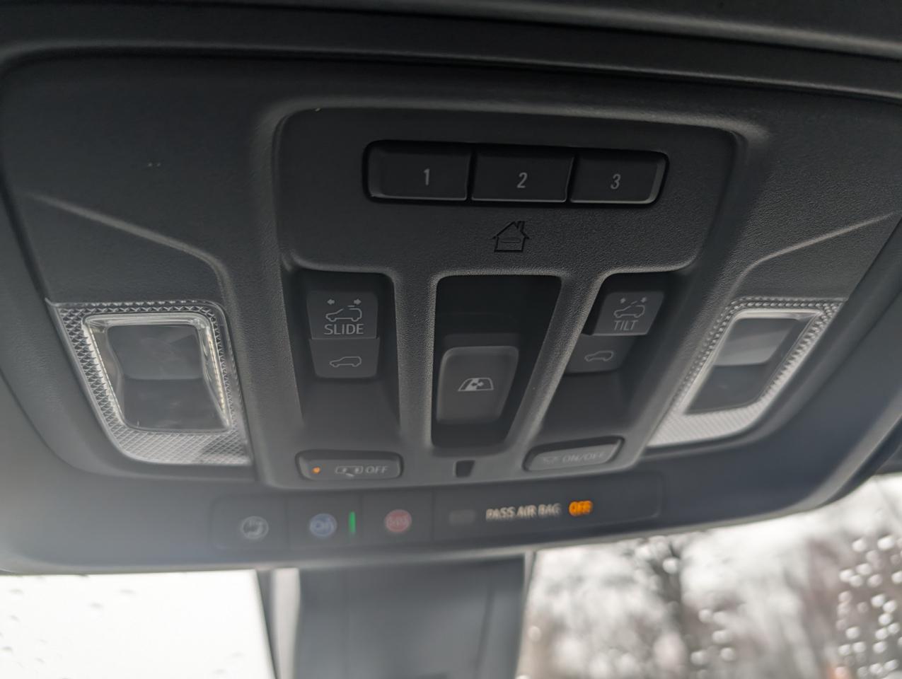 GMC Sierra 1500 4WD Crew Cab 147" AT4 2021