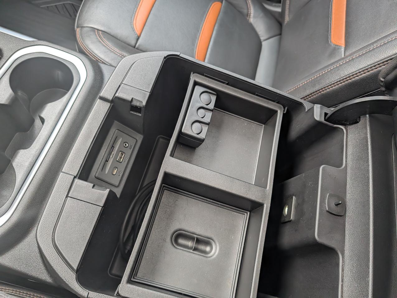 GMC Sierra 1500 4WD Crew Cab 147" AT4 2021