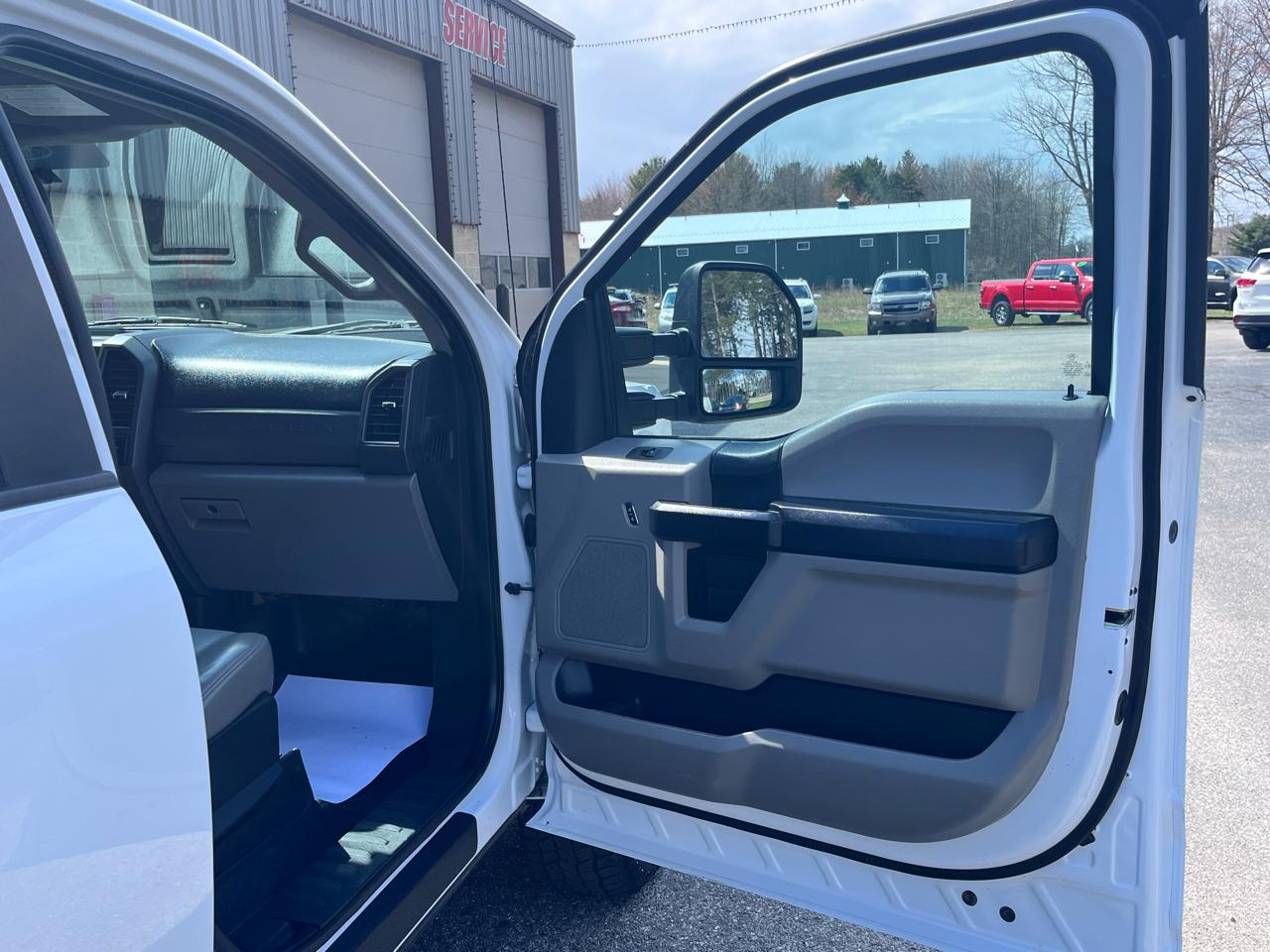 Ford Super Duty F-250 SRW XL 4WD Crew Cab 6.75' Box 2018