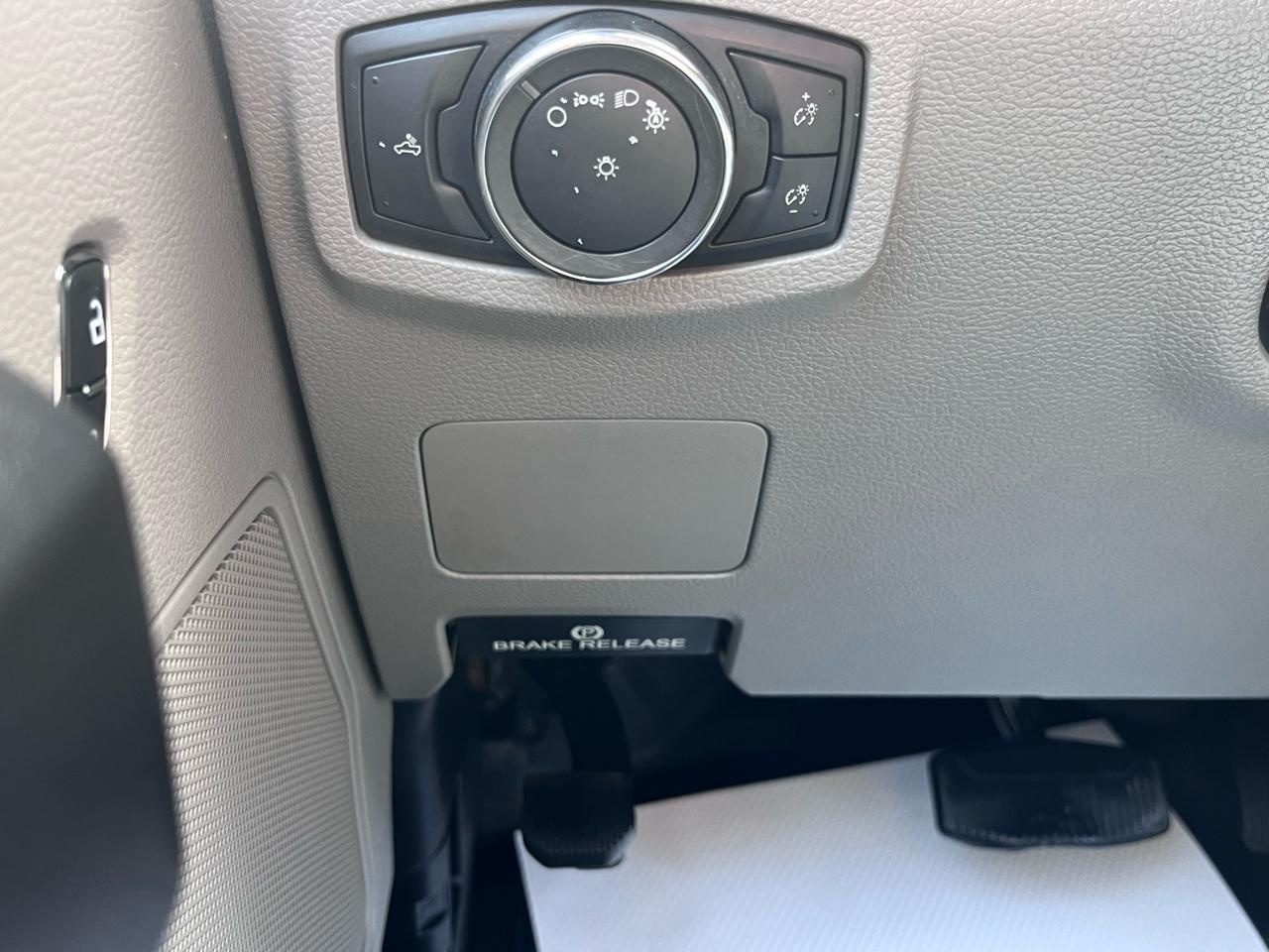 Ford Super Duty F-250 SRW XL 4WD Crew Cab 6.75' Box 2018