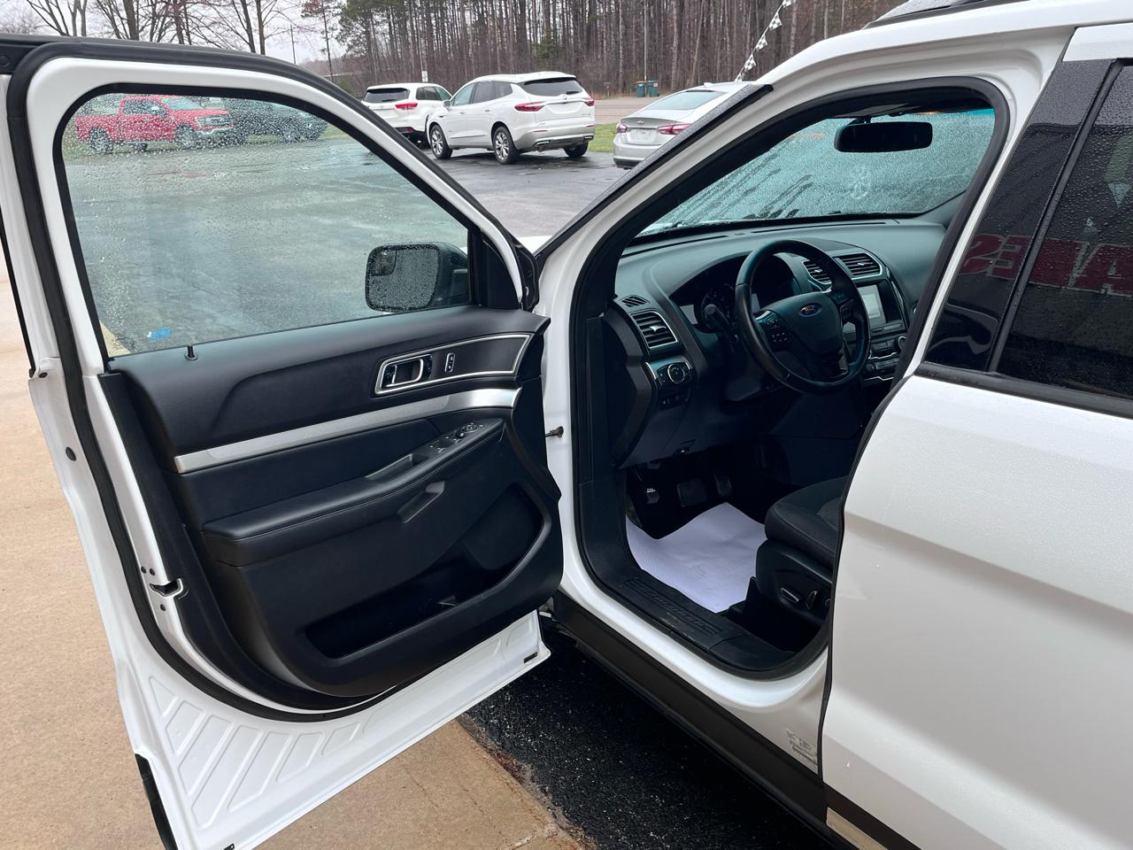 Ford Explorer XLT 4WD 2017